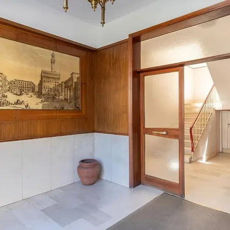 Appartamento Un Nido Di Charme In Florence-tramvia Parking