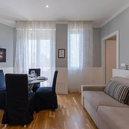 Un Nido Di Charme In Florence-tramvia Parking